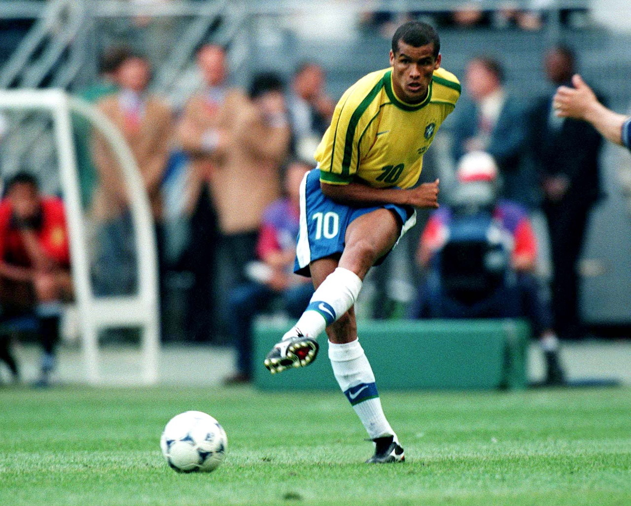 他的长传弧 他的长传弧