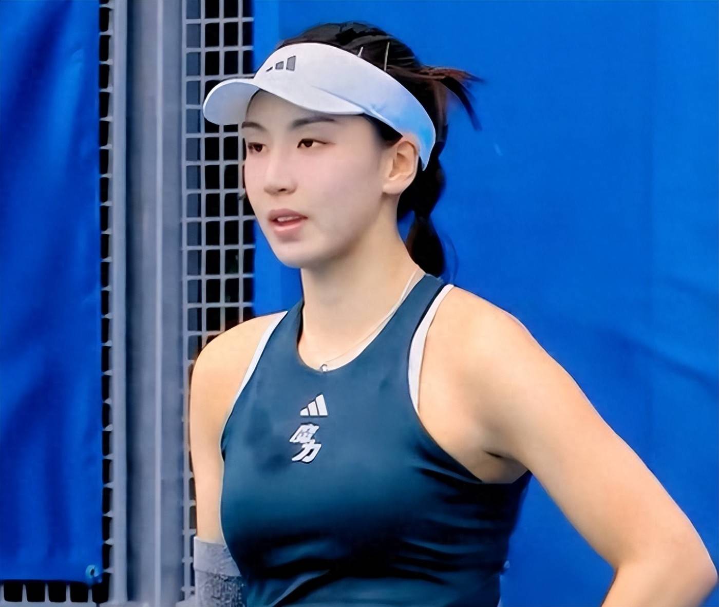 西蒙斯更愿 西蒙斯更愿